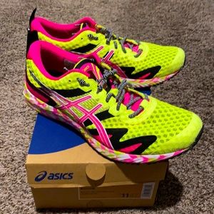 Asics Gel-Noosa Tri 12 in safety yellow/ pink glo